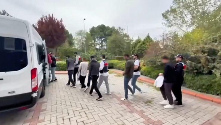 Yanıltıcı SMS’lerle vatandaşı dolandıran 12 şüpheli yakalandı