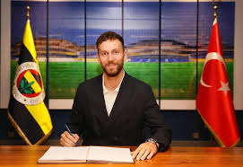 Fenerbahçe’nin Parlayan Yıldızı Tarık Çetin